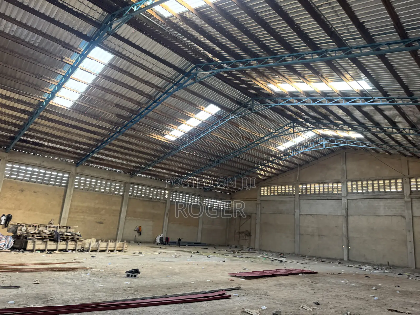 Newly Built 1300 SQM Warehouse for Rent