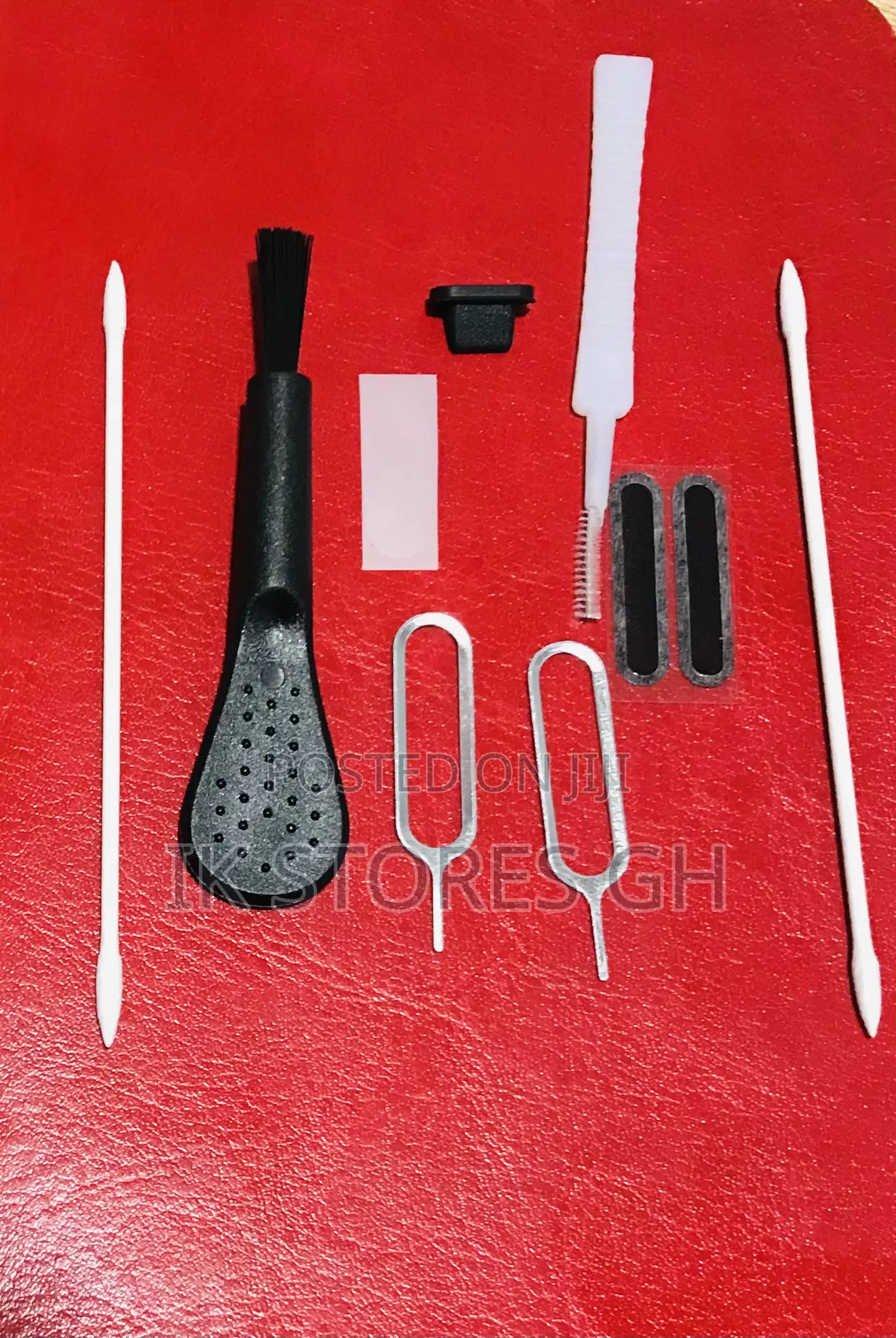 iPhone Type C Charging Port Cleaning Brush