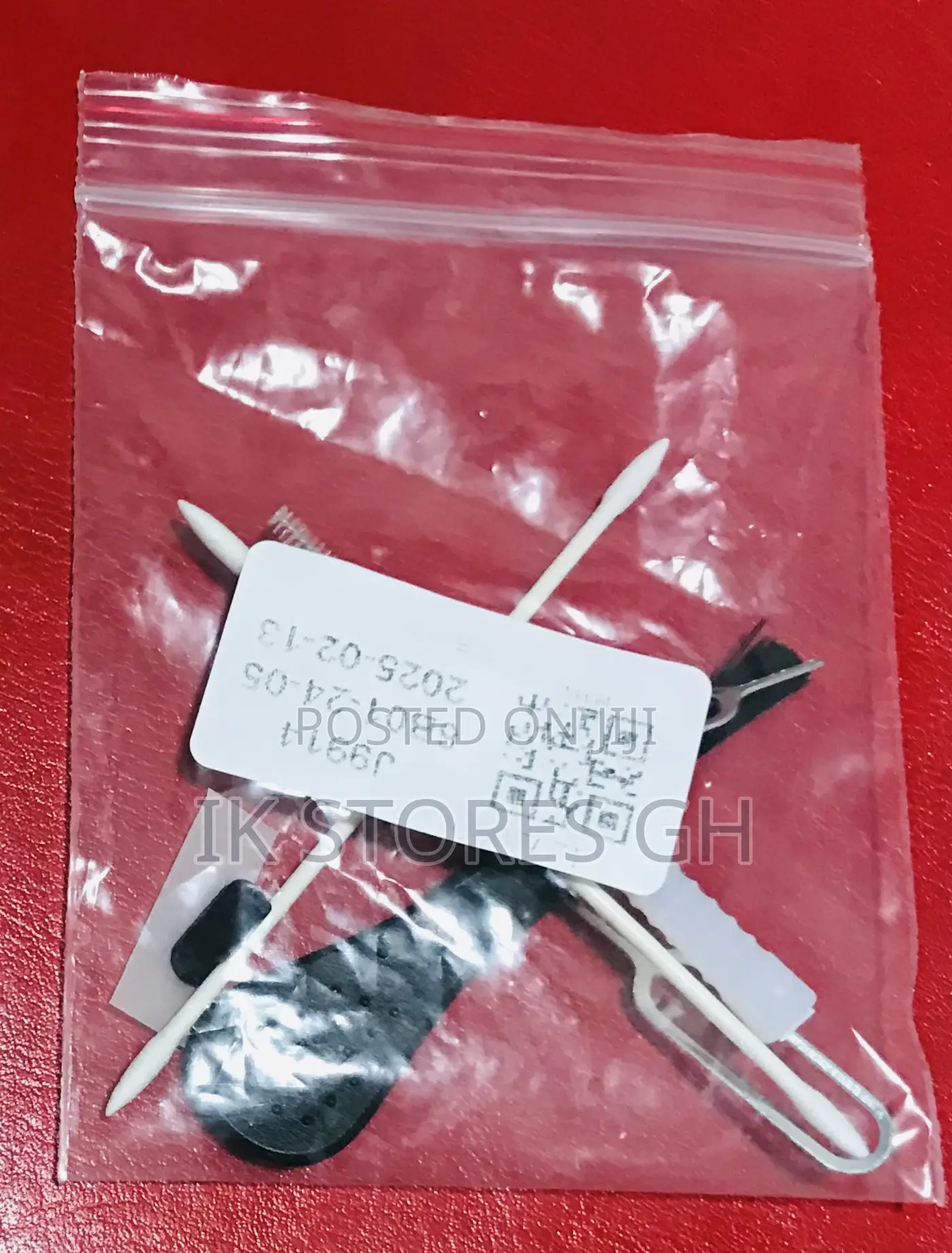 iPhone Type C Charging Port Cleaning Brush