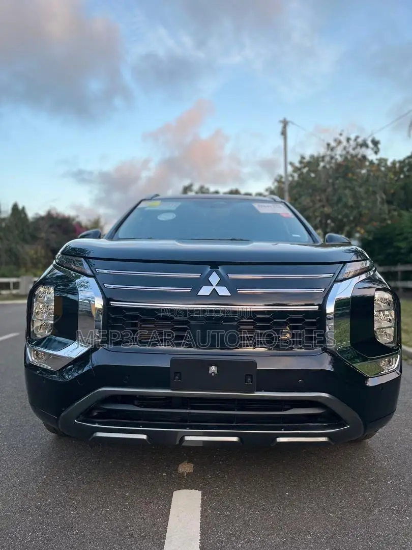 Mitsubishi Outlander 2025 Black
