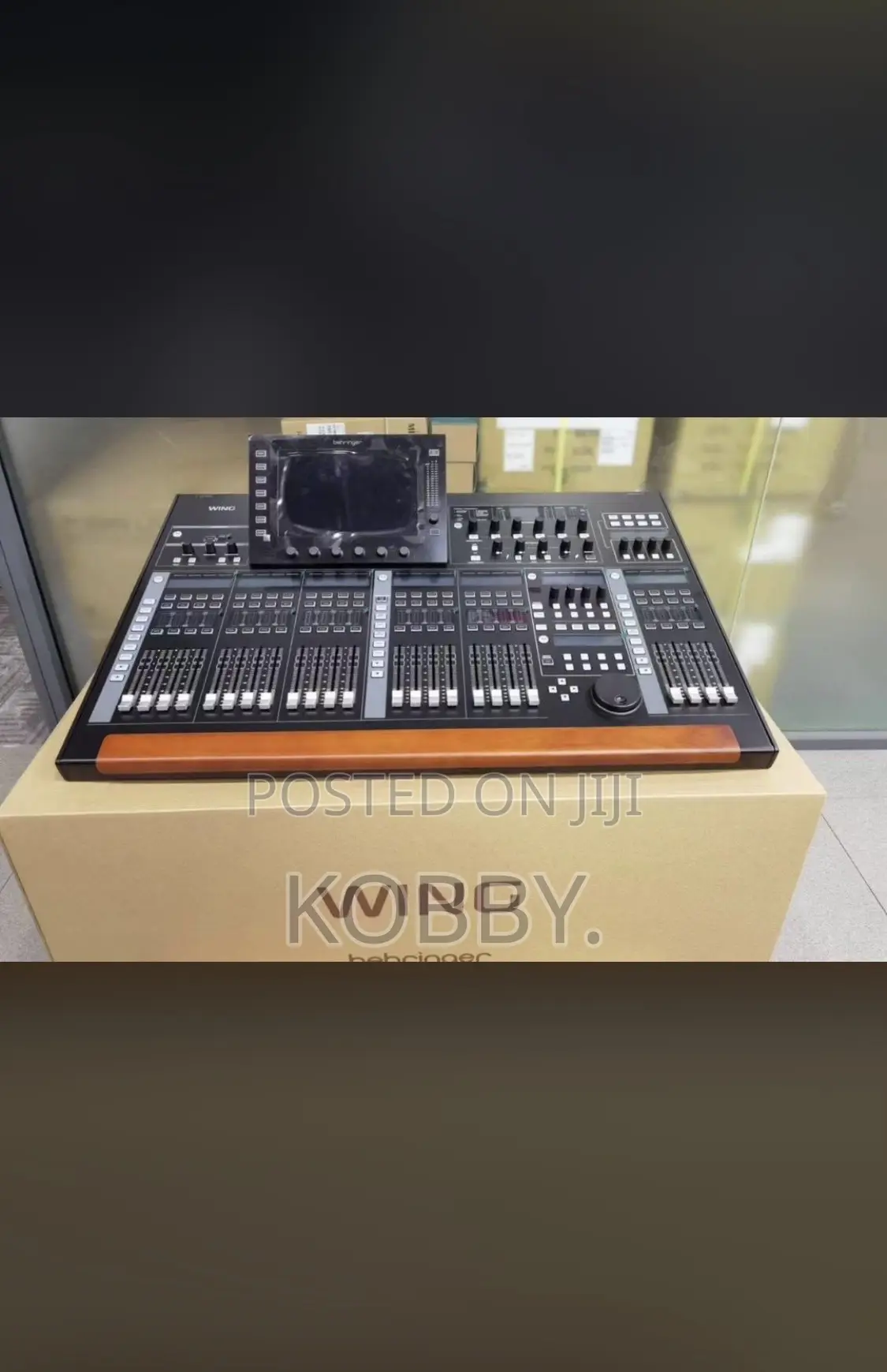 Behringer Wing Digital Mixer