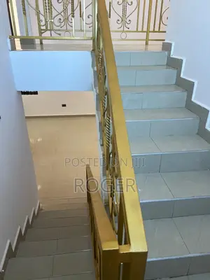 4bdrm House in Ashongman Estate for sale