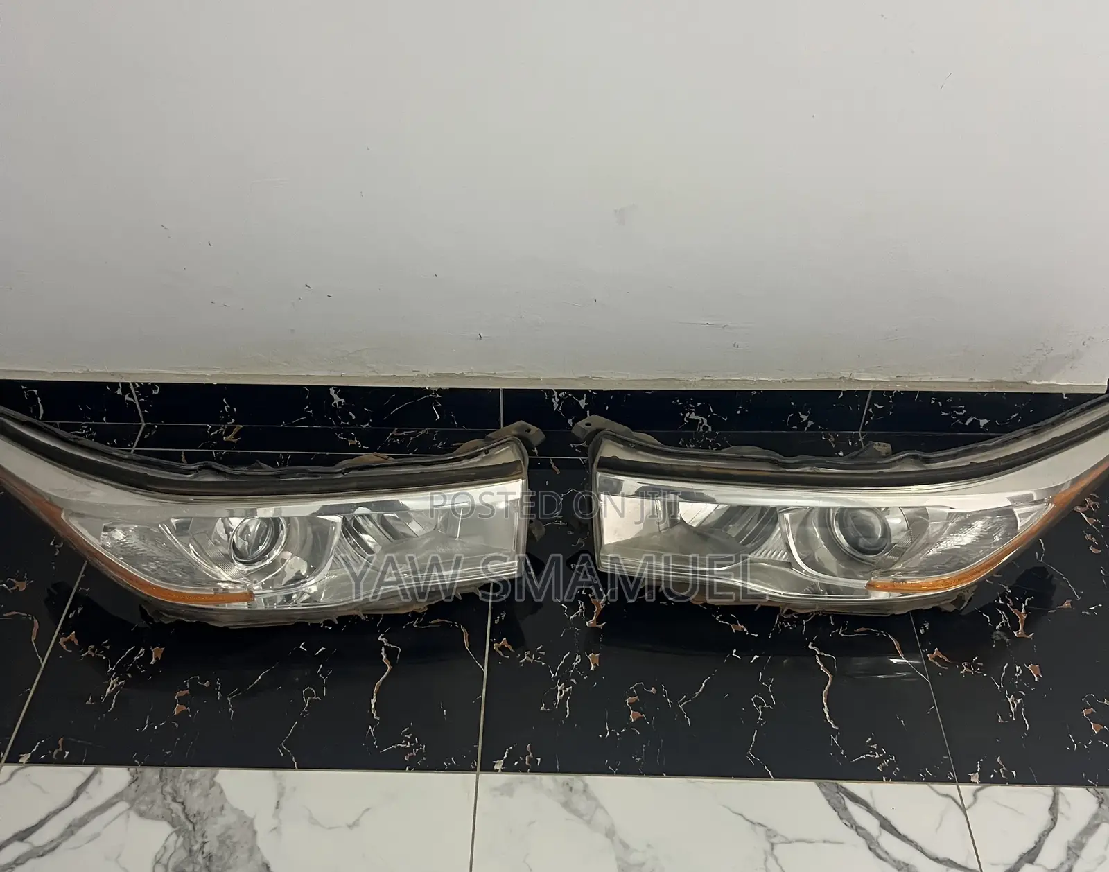 Toyota Highlander 2014,15,16 Headlight Pair