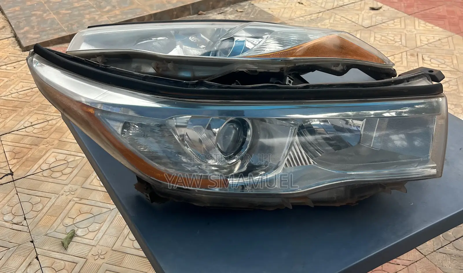Toyota Highlander 2014,15,16 Headlight Pair
