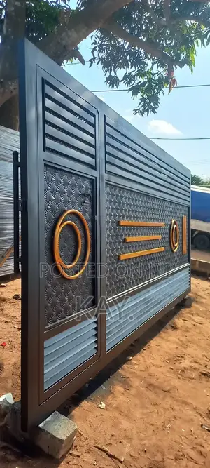 3 Gold Line Design Gate