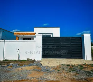 3bdrm House in Afienya, Dawhenya for sale