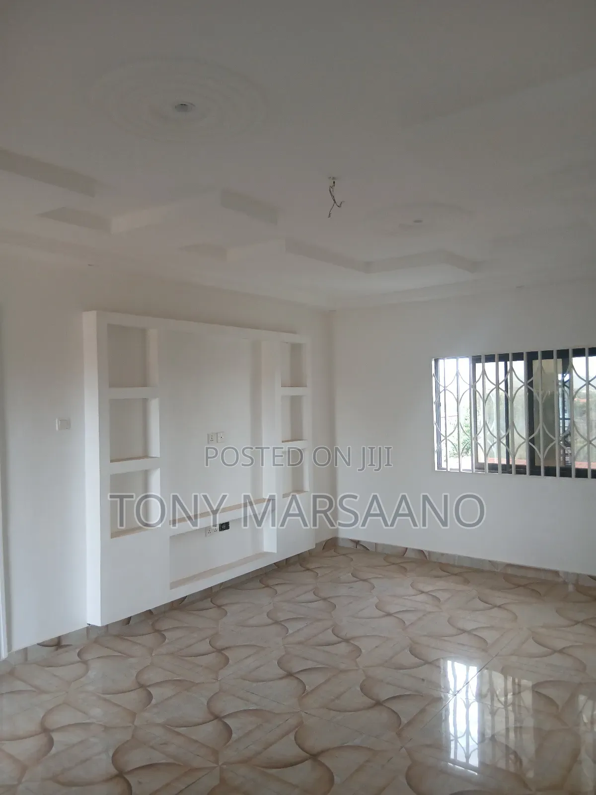 3bdrm Apartment in Westlegon for rent