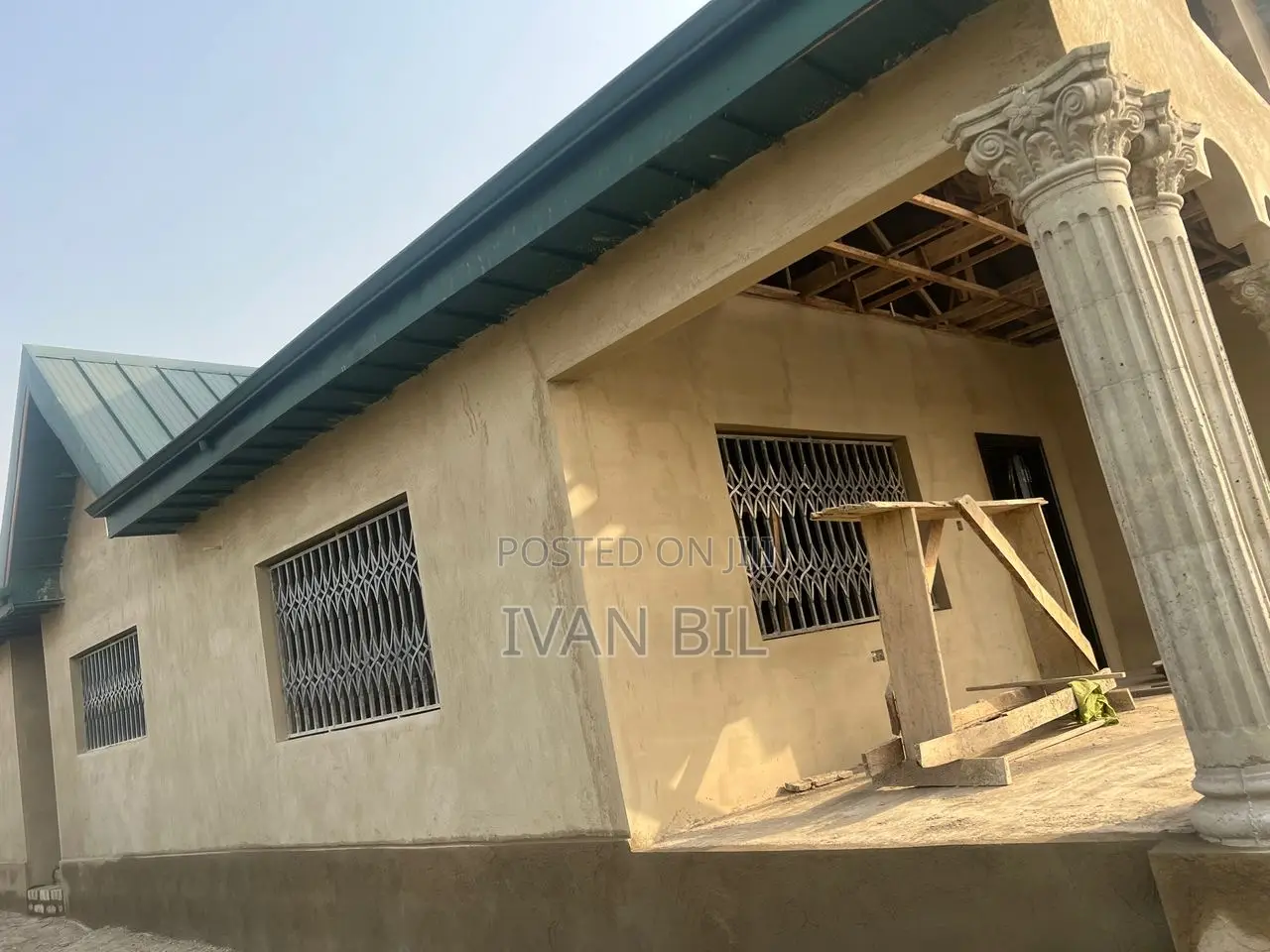 4bdrm House in Bills Estate And, Kwabre for sale