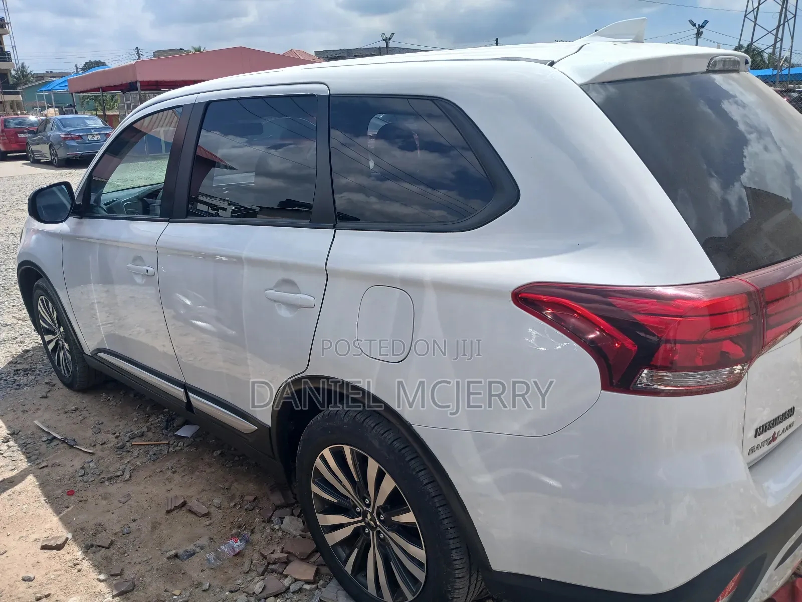 Mitsubishi Outlander 2019 White