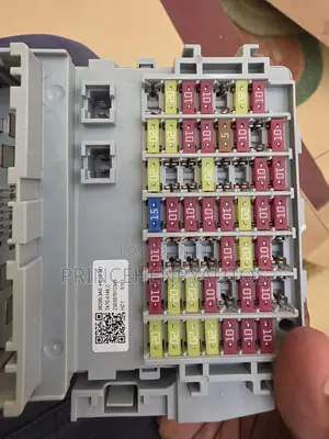 Fuse Relay Box - Honda (38200-3a0-A11) 2023-2025 Honda Cr-V