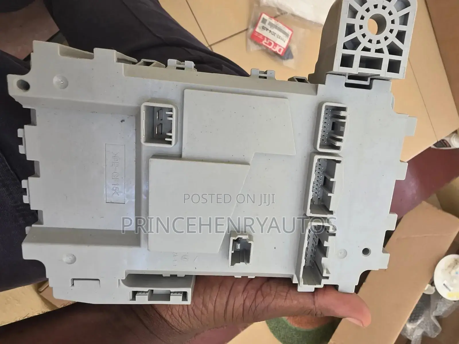 Fuse Relay Box - Honda (38200-3a0-A11) 2023-2025 Honda Cr-V