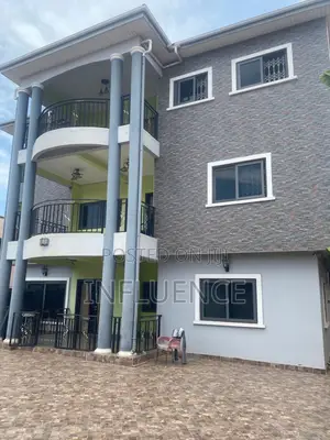 7bdrm House in Palace Mall Area, East Legon for sale
