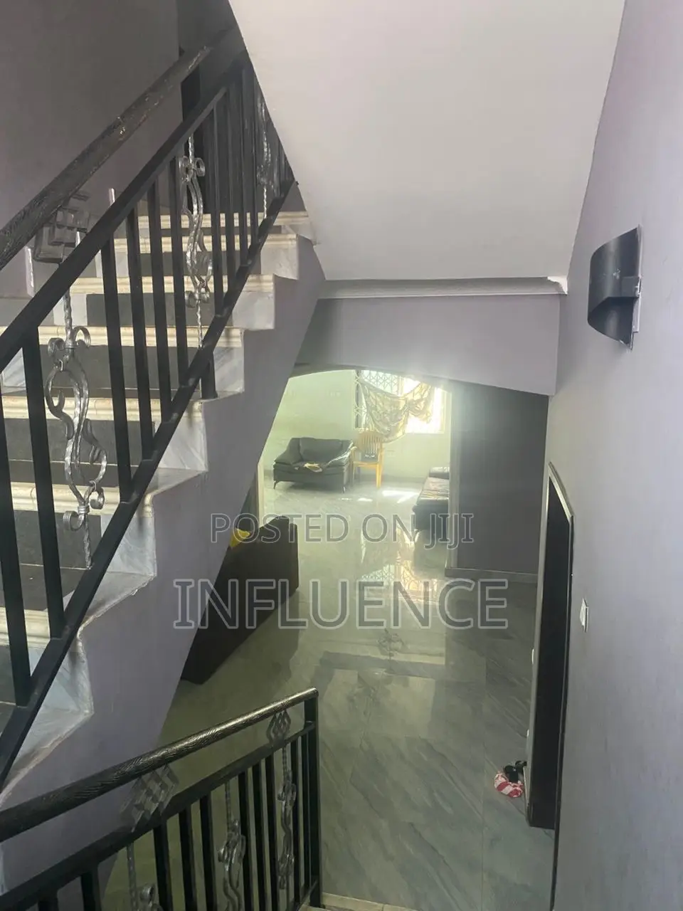 7bdrm House in Palace Mall Area, East Legon for sale