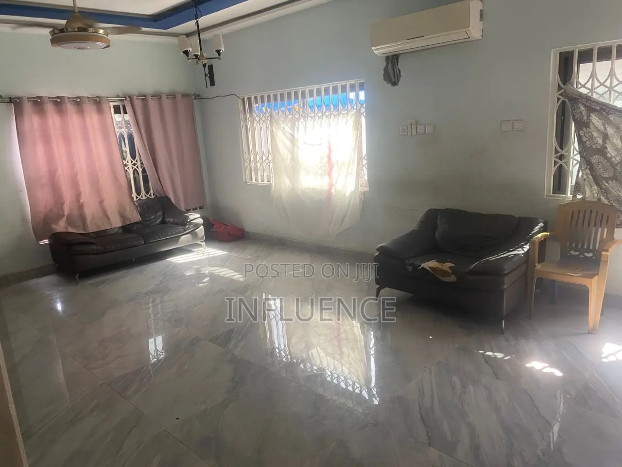 7bdrm House in Palace Mall Area, East Legon for sale