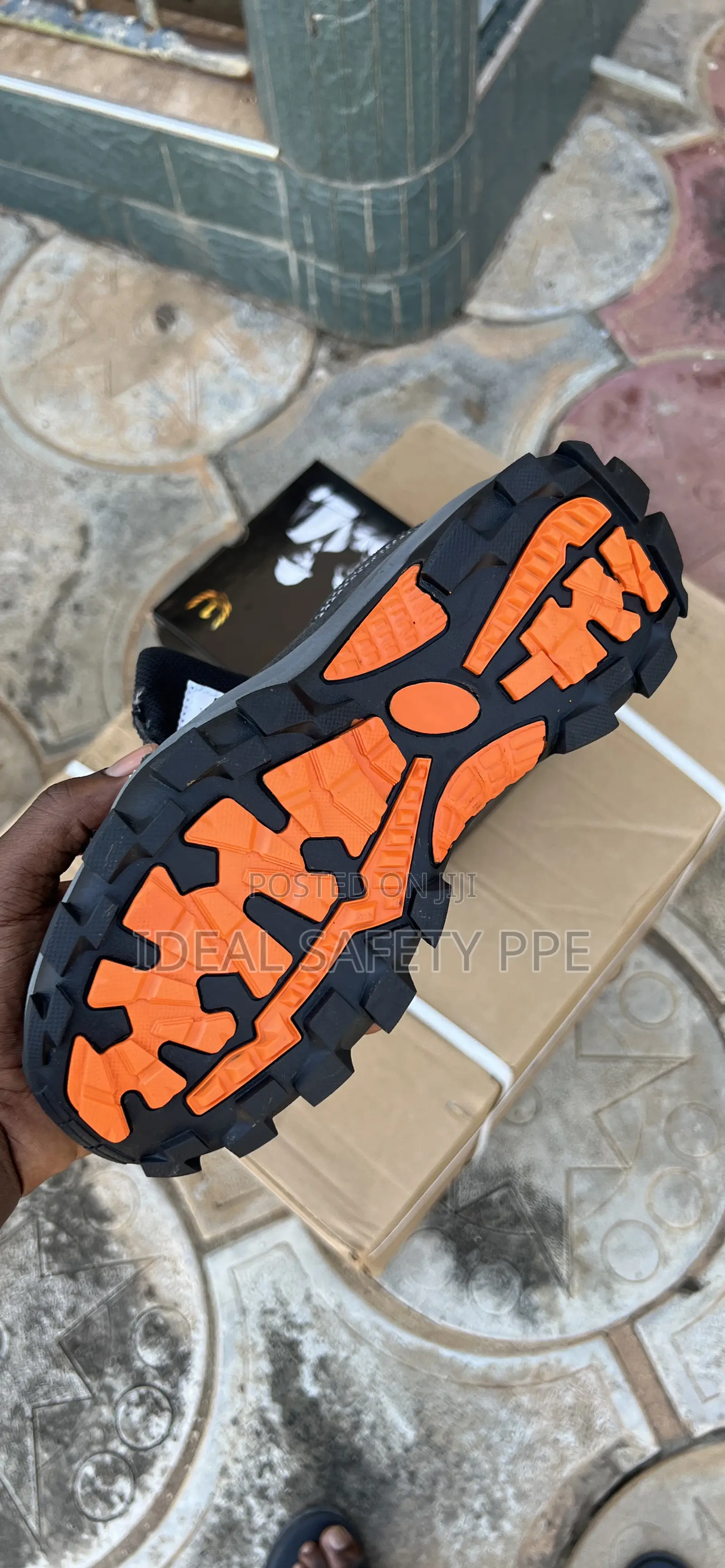 Safetoe Low-cut Safety Shoe
