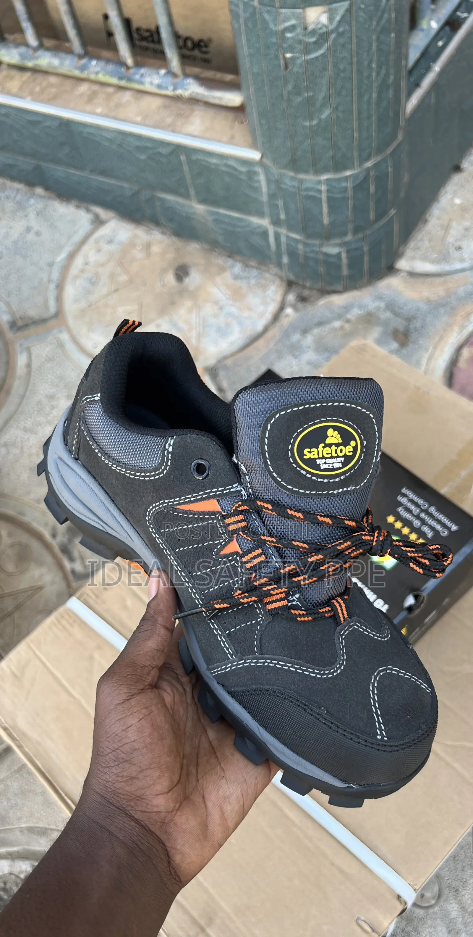 Safetoe Low-cut Safety Shoe