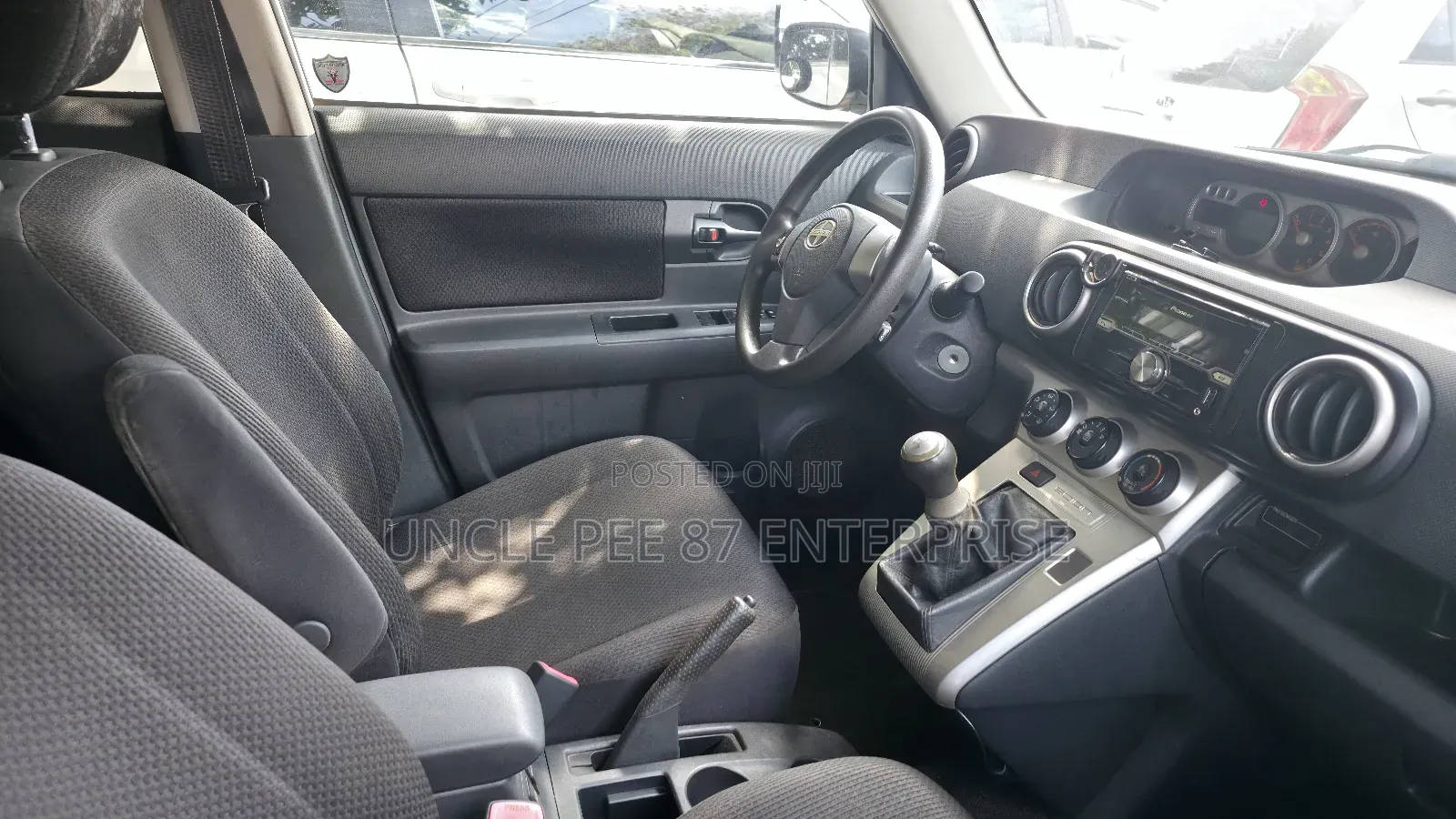 Scion xB Base 2010 White
