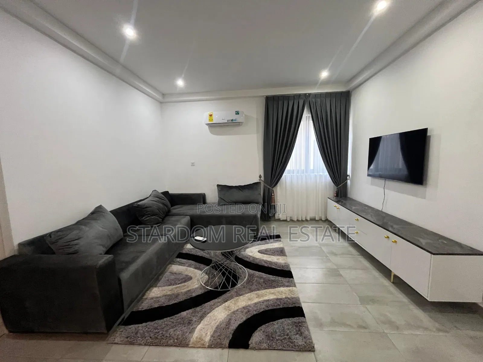 Furnished 4bdrm Duplex in Anc Mall, East Legon for rent