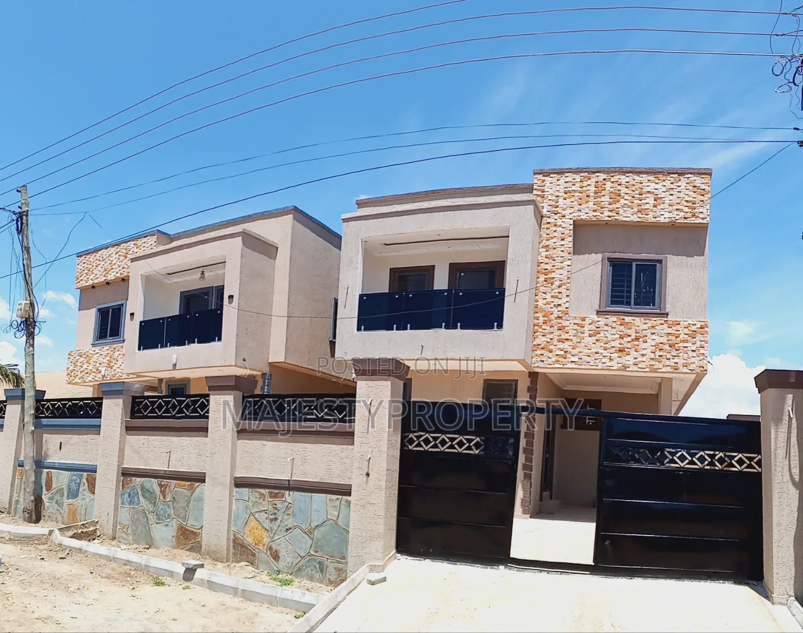 3bdrm Duplex in Batsona, Spintex for sale