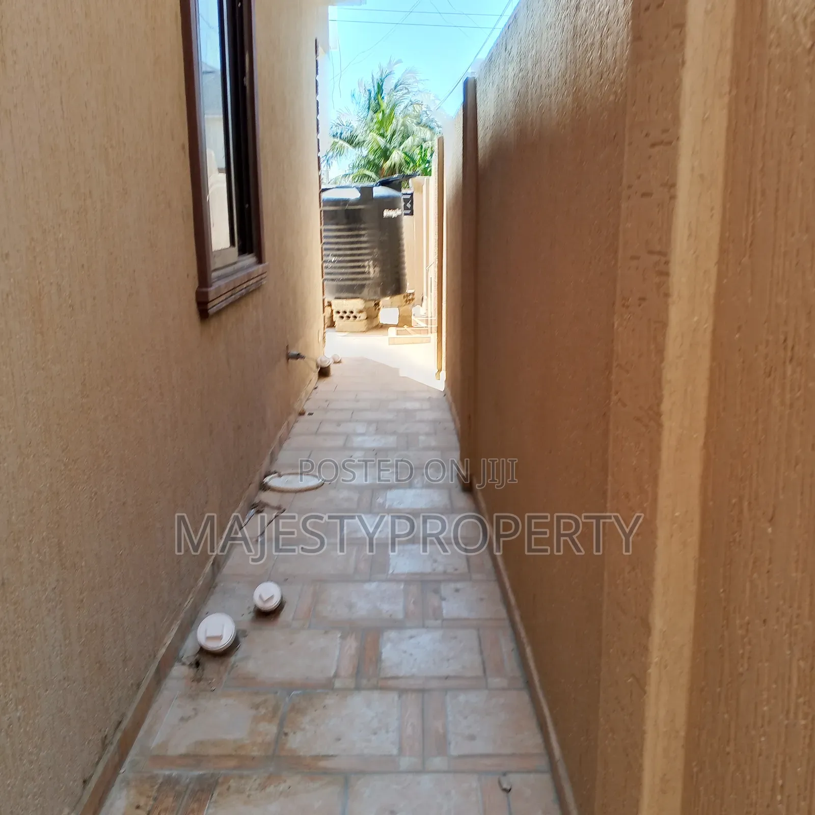 3bdrm Duplex in Batsona, Spintex for sale