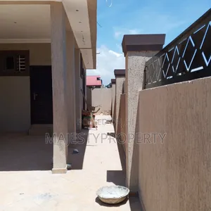 3bdrm Duplex in Batsona, Spintex for sale