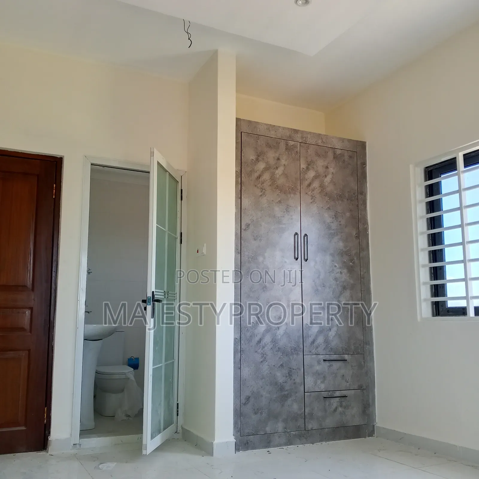 3bdrm Duplex in Batsona, Spintex for sale