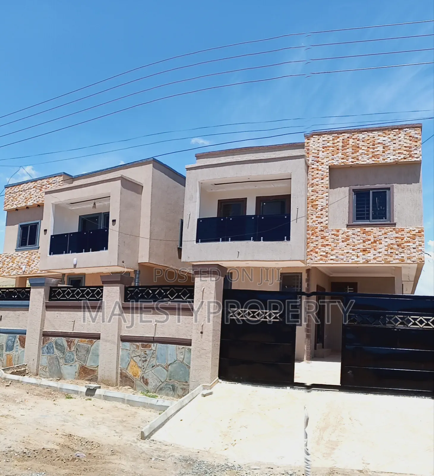 3bdrm Duplex in Batsona, Spintex for sale