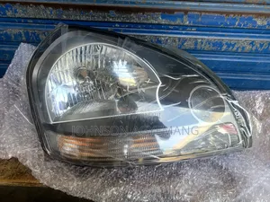Hyundai Tucson 2005 Headlight
