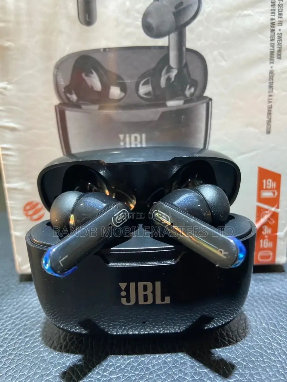 JBL Earphones Mg-S22 Black and White