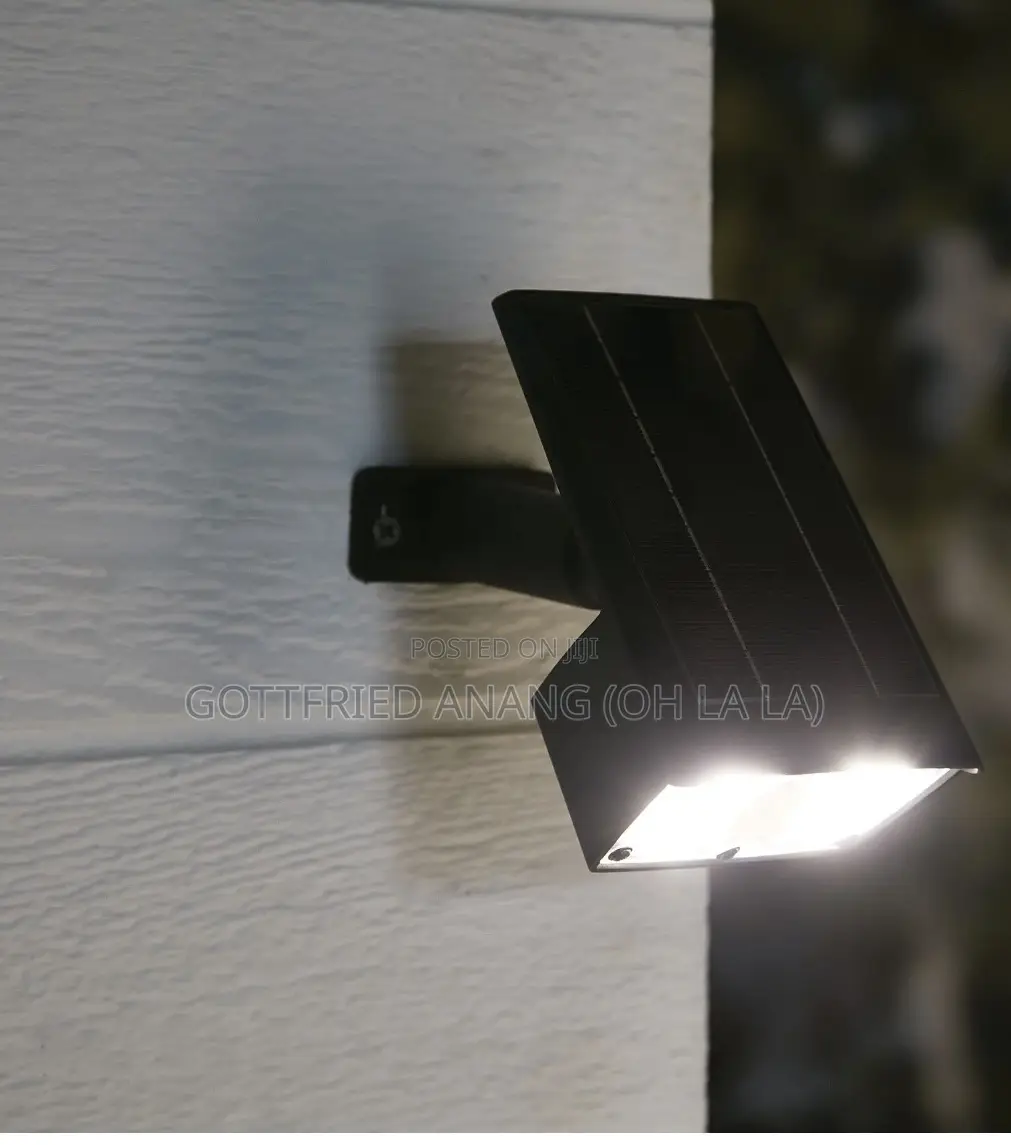 Mainstays Solar Powered Color Lock Led Landscape Spotlight, 100 Lumens