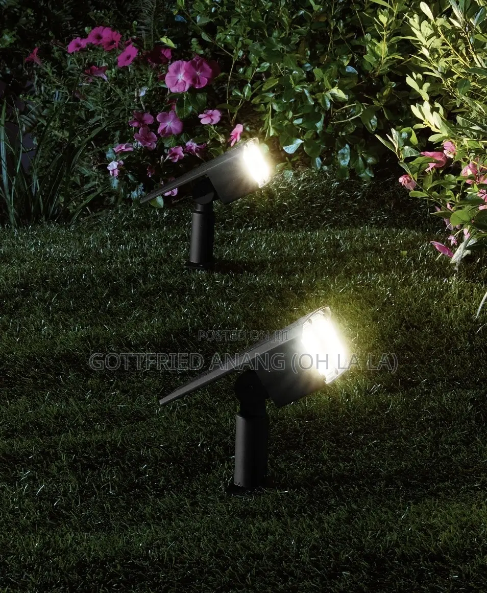 Mainstays Solar Powered Color Lock Led Landscape Spotlight, 100 Lumens