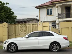 Mercedes-Benz C300 Sport 4Matic Sedan AWD (2.0L 4cyll 7A) 2016 White
