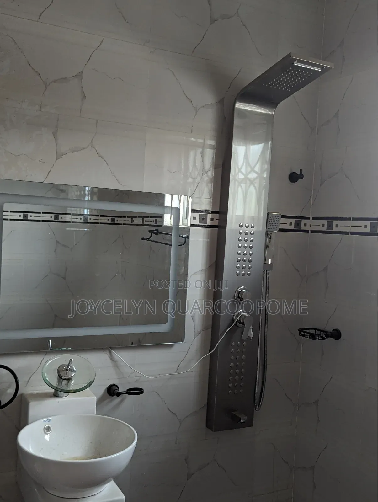 5bdrm Mansion in Dodowa for rent