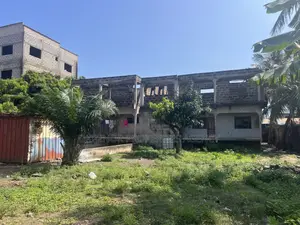 6bdrm House in Lashibi, Accra Metropolitan for sale