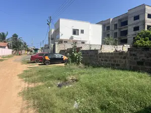 6bdrm House in Lashibi, Accra Metropolitan for sale