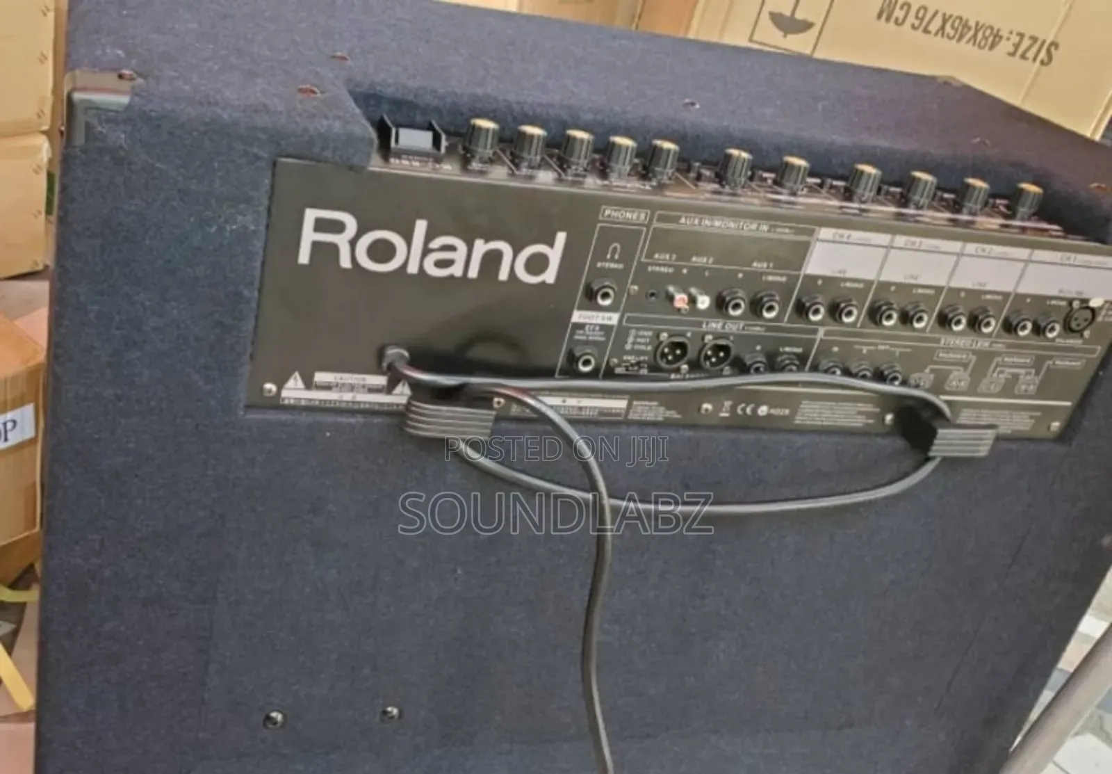 Roland Kc-880 Stereo Keyboard Amplifier.