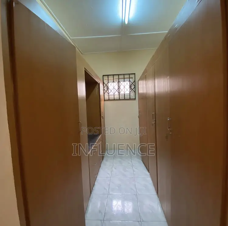 3bdrm House in American House Area, East Legon for sale