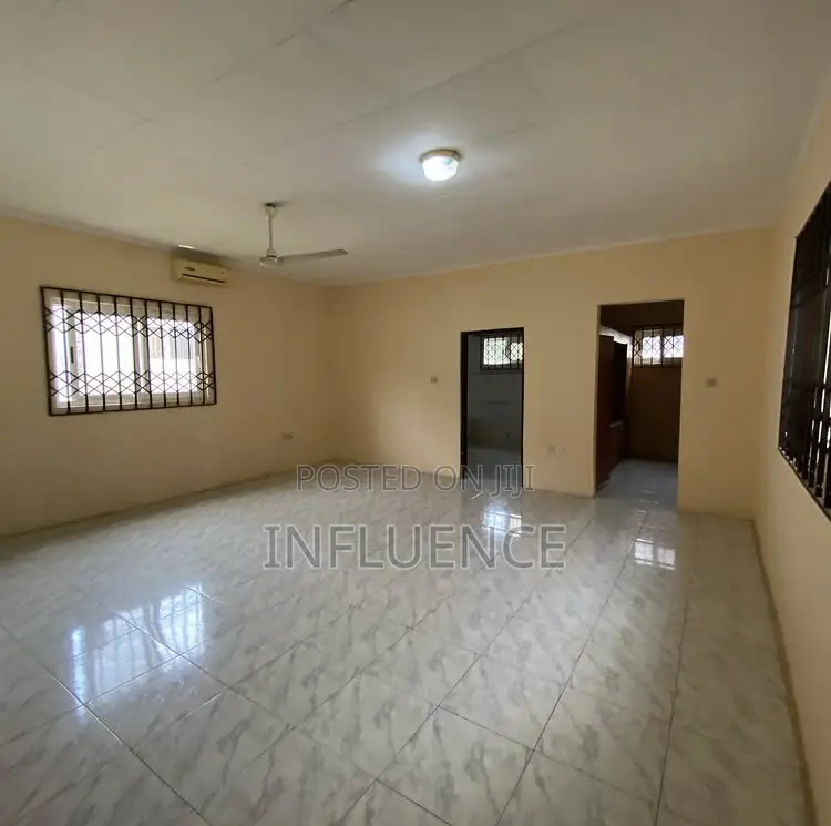 3bdrm House in American House Area, East Legon for sale