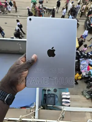 New Apple iPad Pro 9.7 (2016) 128 GB Gray