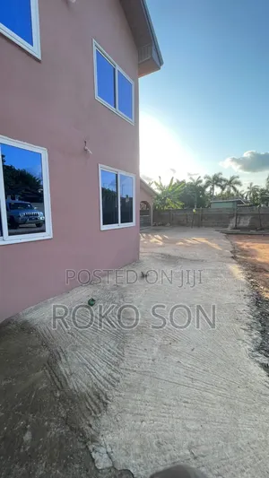 3bdrm Apartment in Dr Roko, Frafraha for rent