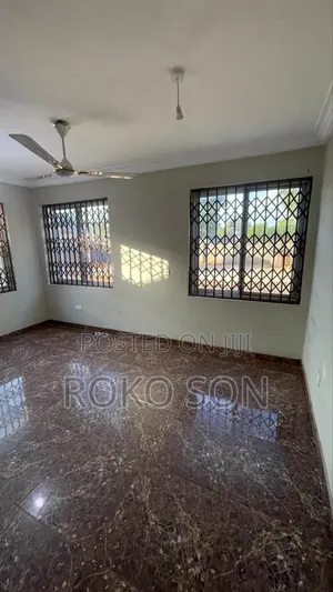 3bdrm Apartment in Dr Roko, Frafraha for rent