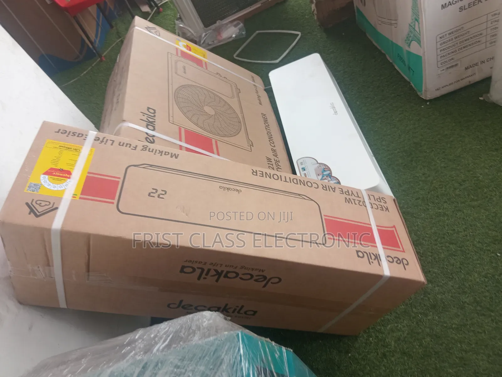 Mega Decakila Air Condition 1.5hp Split System