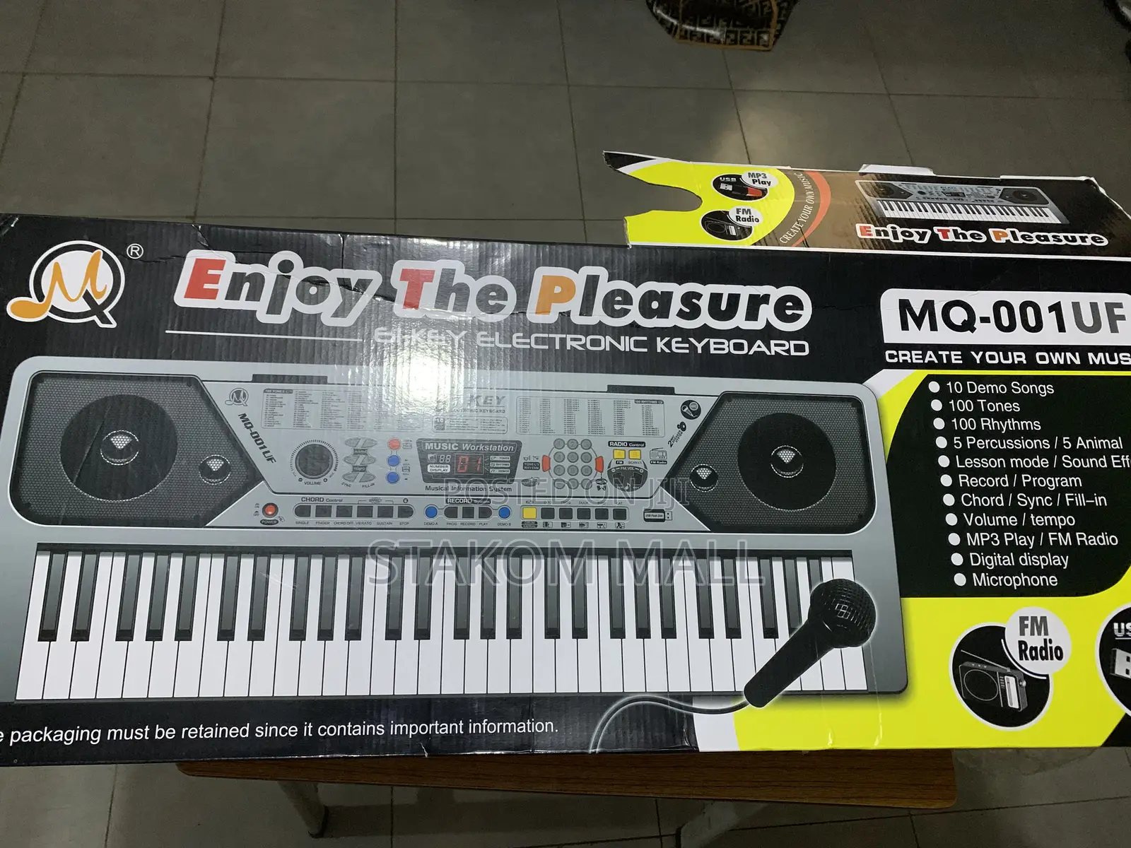 61 Keys Playing Type Electronic Keyboard