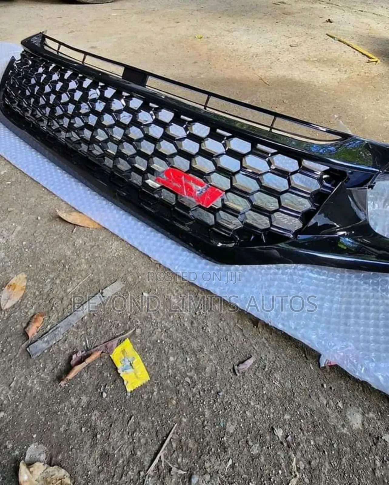Honda Civic 2016,2017,2018,2019,2020,2021 Top Grille/ Front Shell