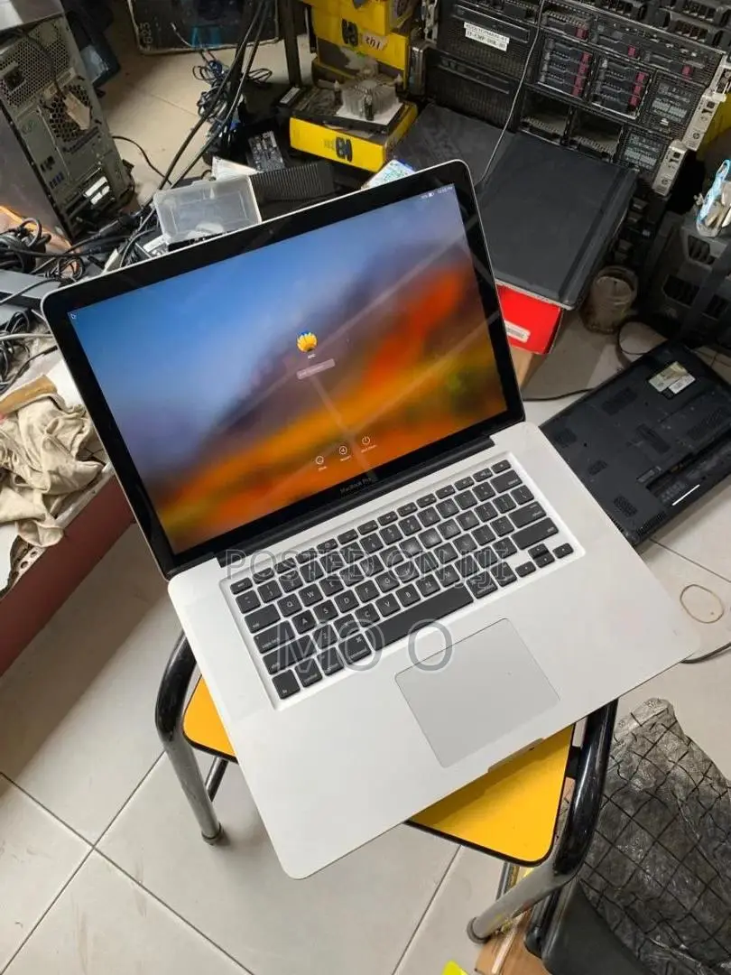 Laptop Apple MacBook Pro 4GB Intel Core I5 HDD 500GB