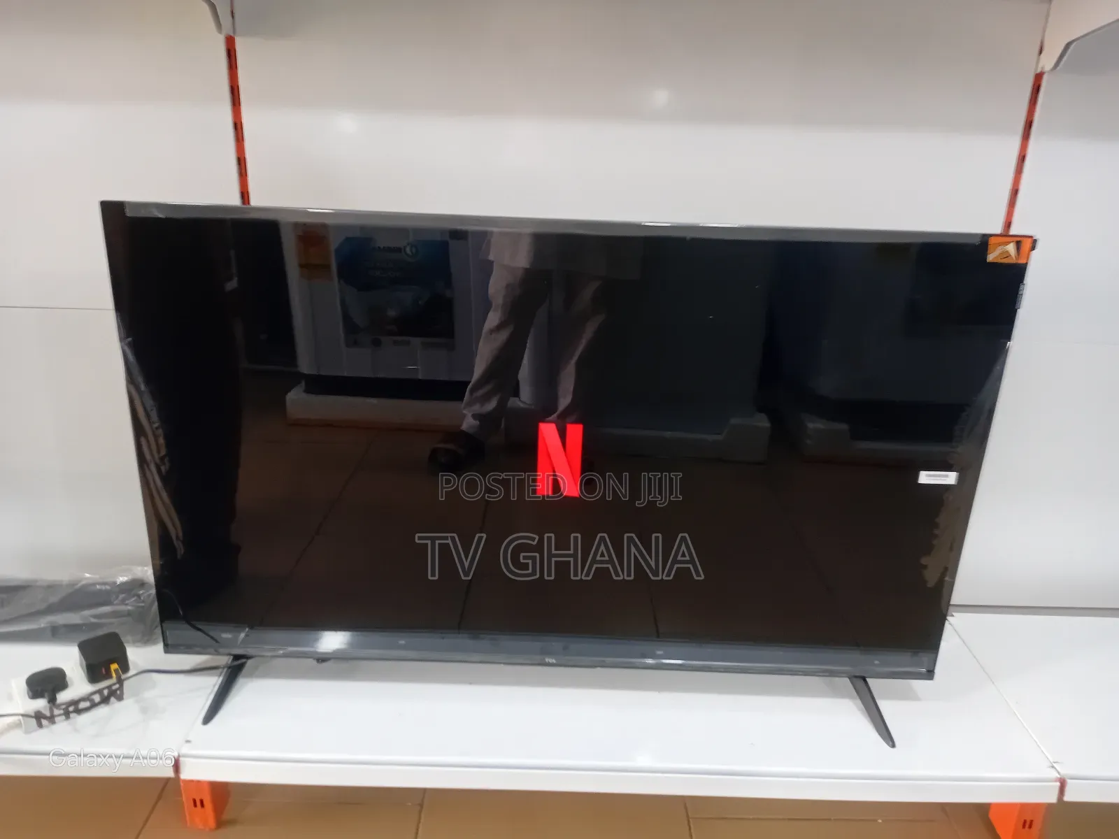 TCL 50 Inches Smart Tv – Sleek Design, Brilliant Colors!