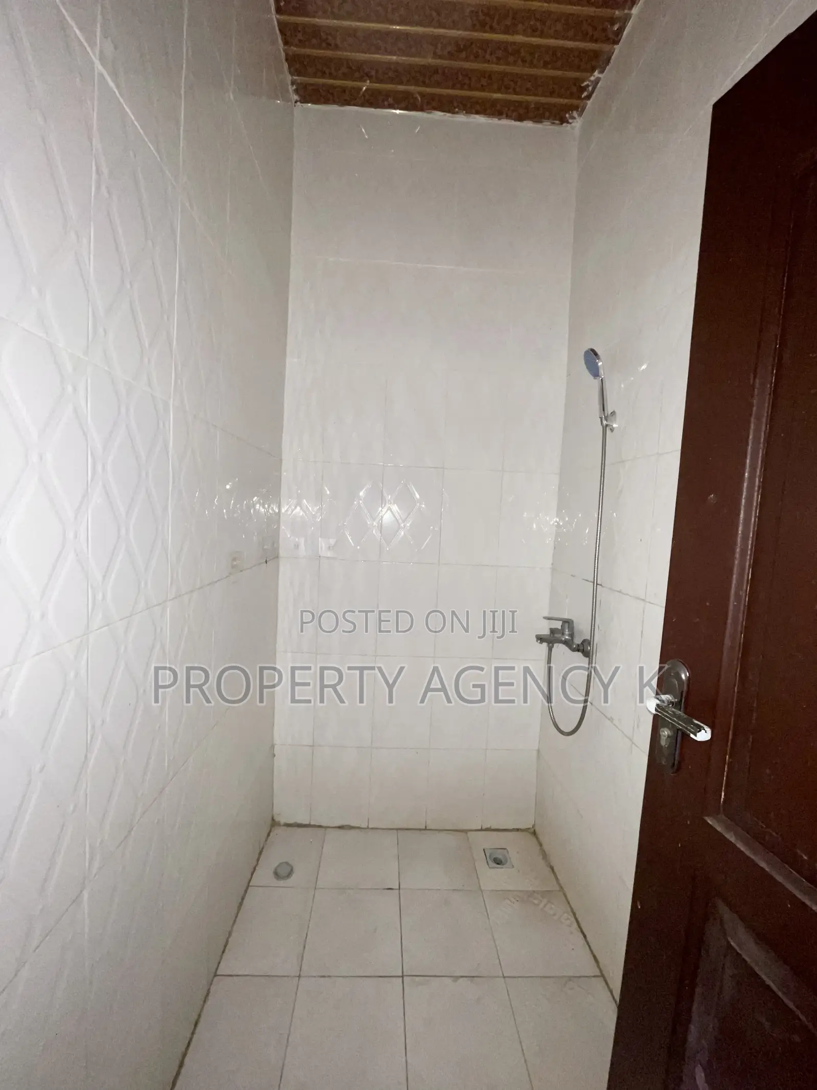 2bdrm Apartment in Kfs, Weija for rent