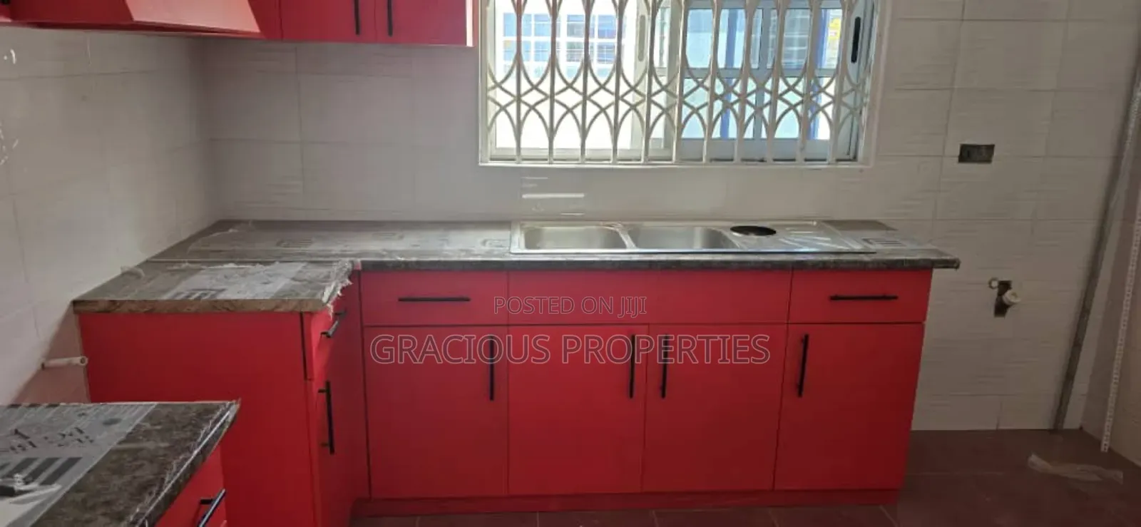 3bdrm House in Gracious Properties, Ablekuma for sale