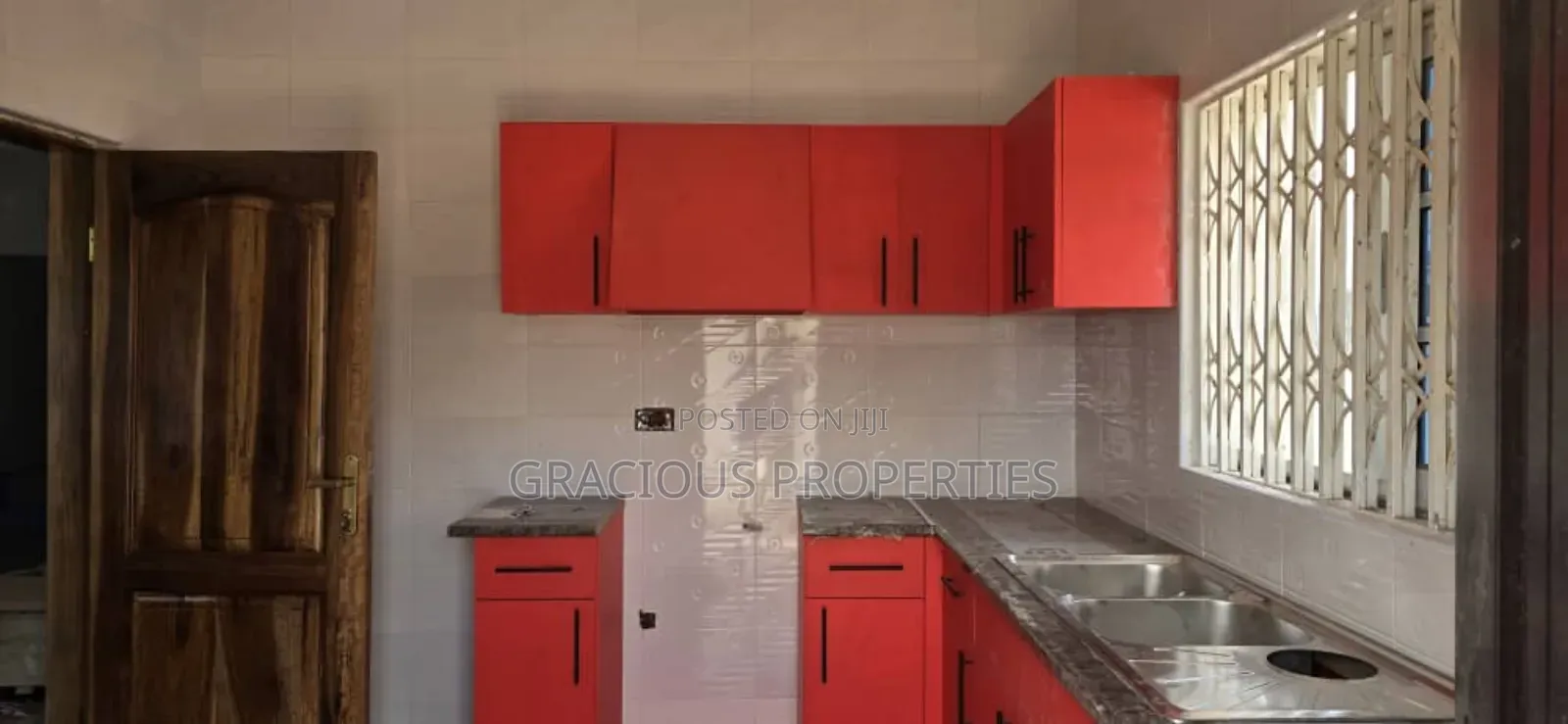 3bdrm House in Gracious Properties, Ablekuma for sale