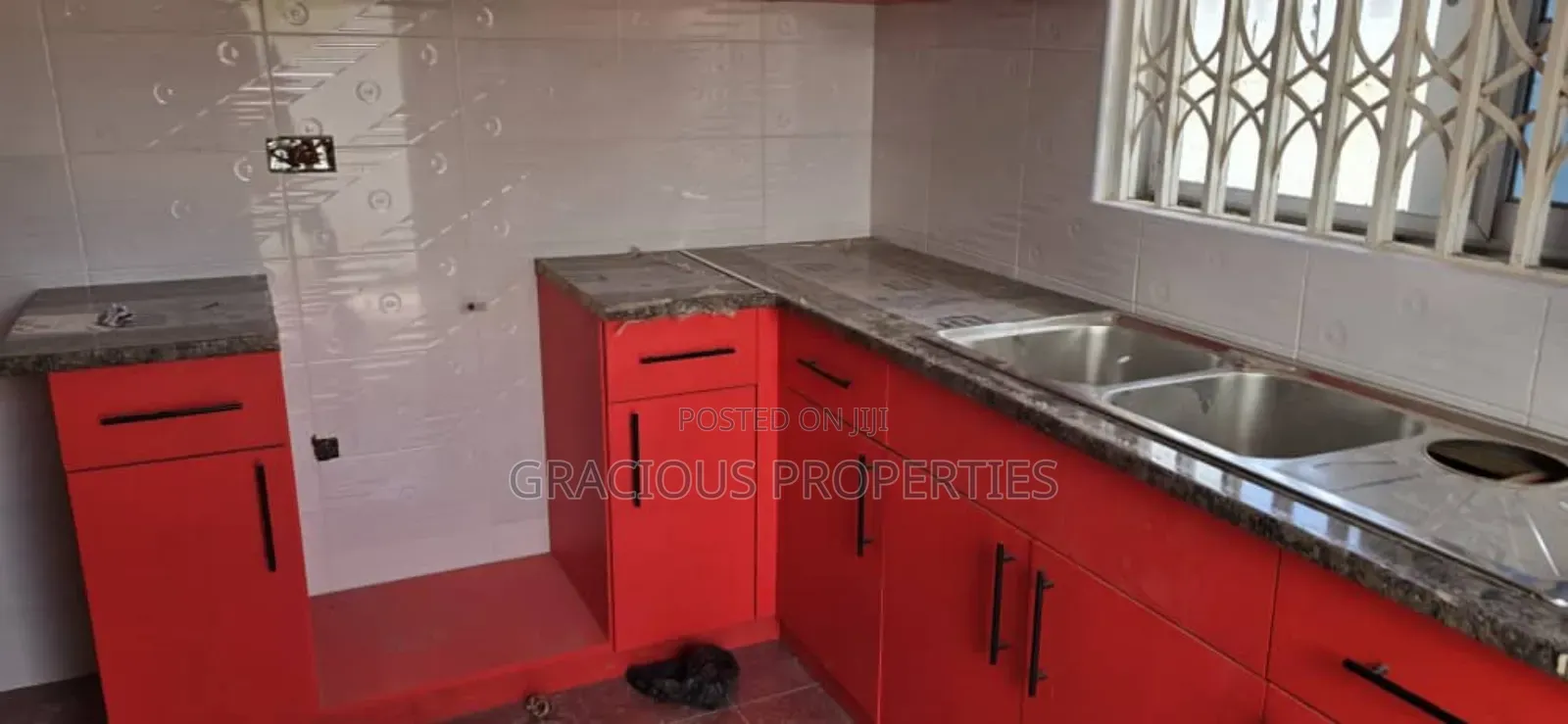 3bdrm House in Gracious Properties, Ablekuma for sale